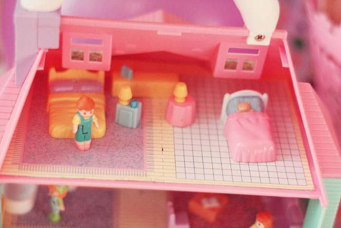 maison jaune à étage Polly pocket vintage