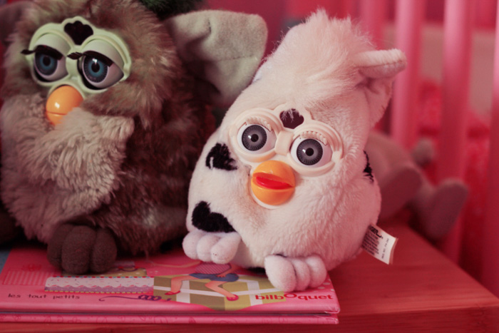 Furby : Comment jouer avec sa peluche Furby ? 