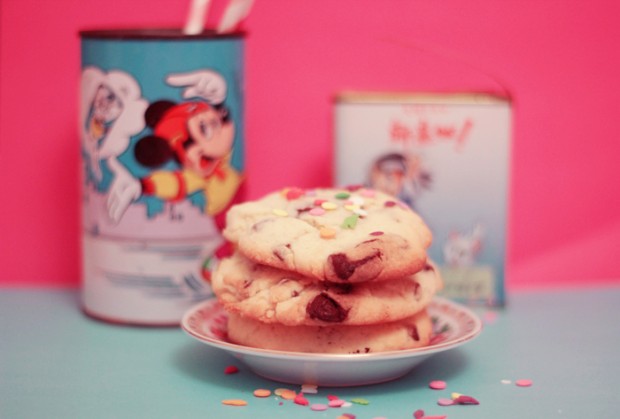 Des cookies pralinés à la noisette et aux chunks de chocolat avec So Choco