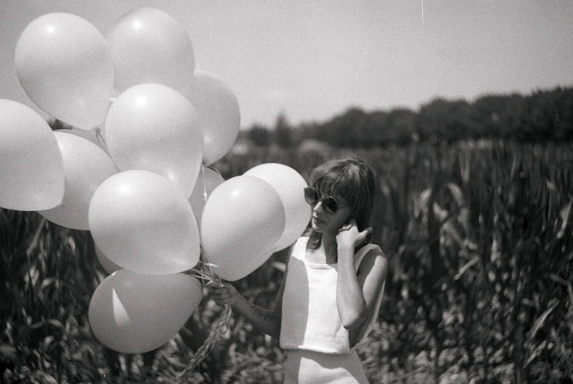 L’été en argentique #3 Astrid & the balloons ♥