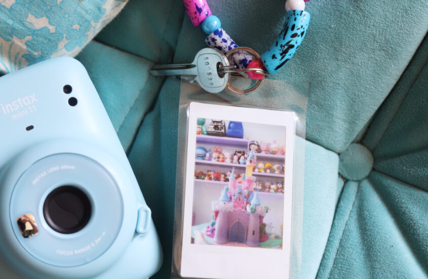 Création de porté-clés Instax mini bijoux au Salon du DIY à Paris